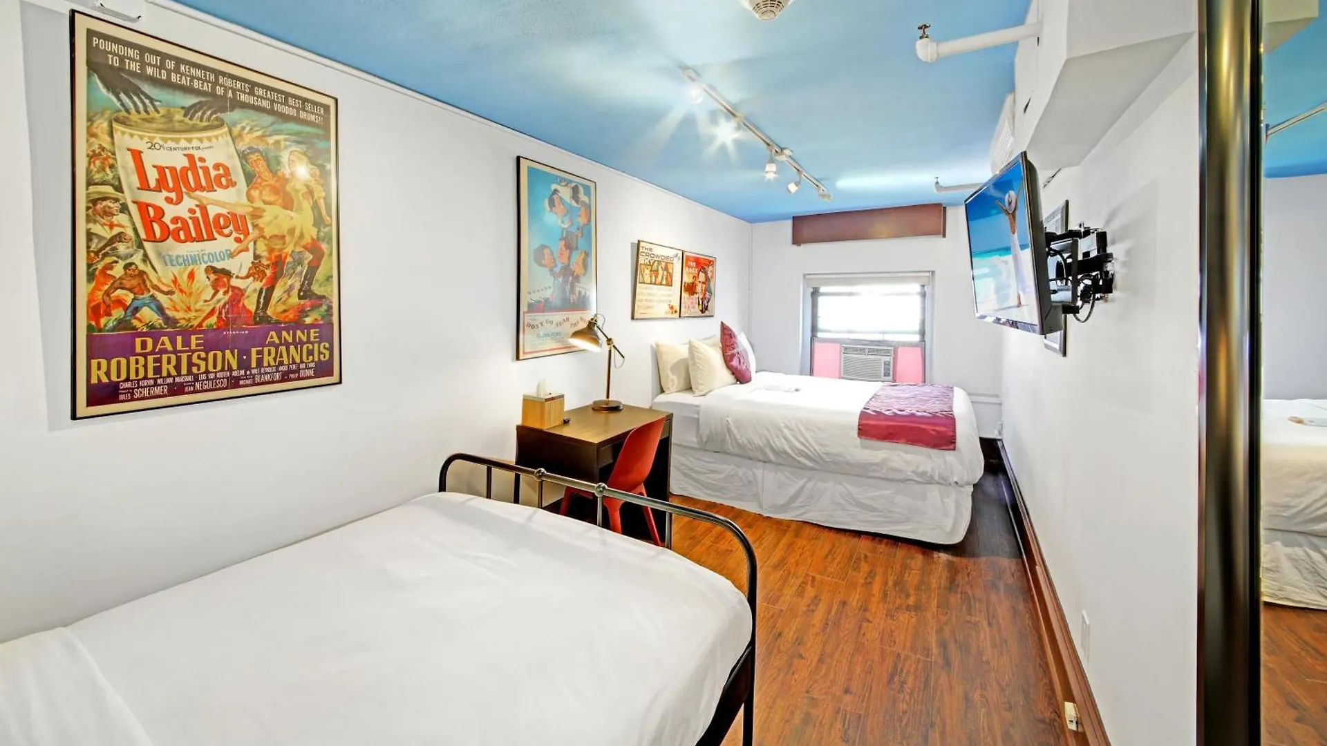 Hotel Chelsea Pines Inn New York